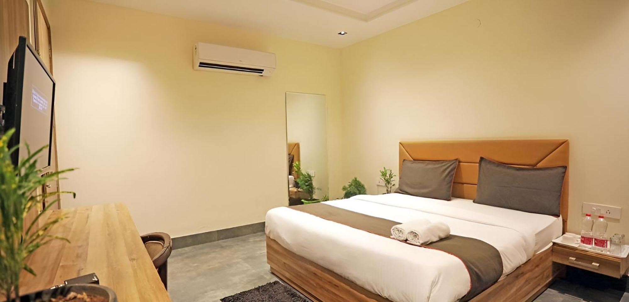 Goodluck House Near Terminal 3 Igi Airport Hotel New Delhi Exterior photo