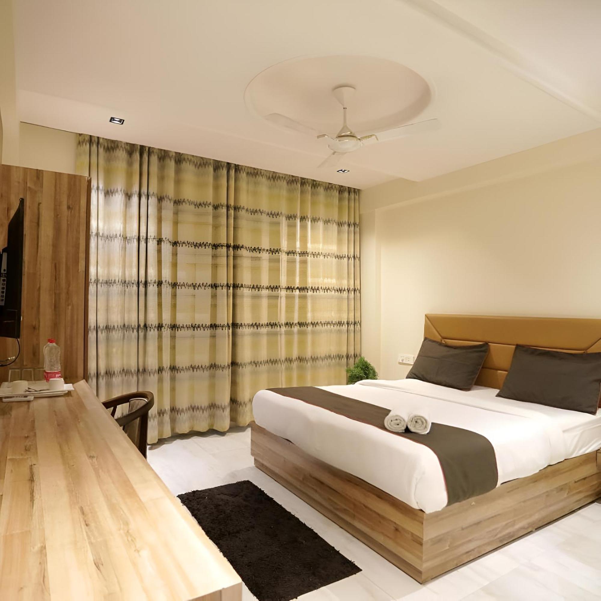 Goodluck House Near Terminal 3 Igi Airport Hotel New Delhi Exterior photo